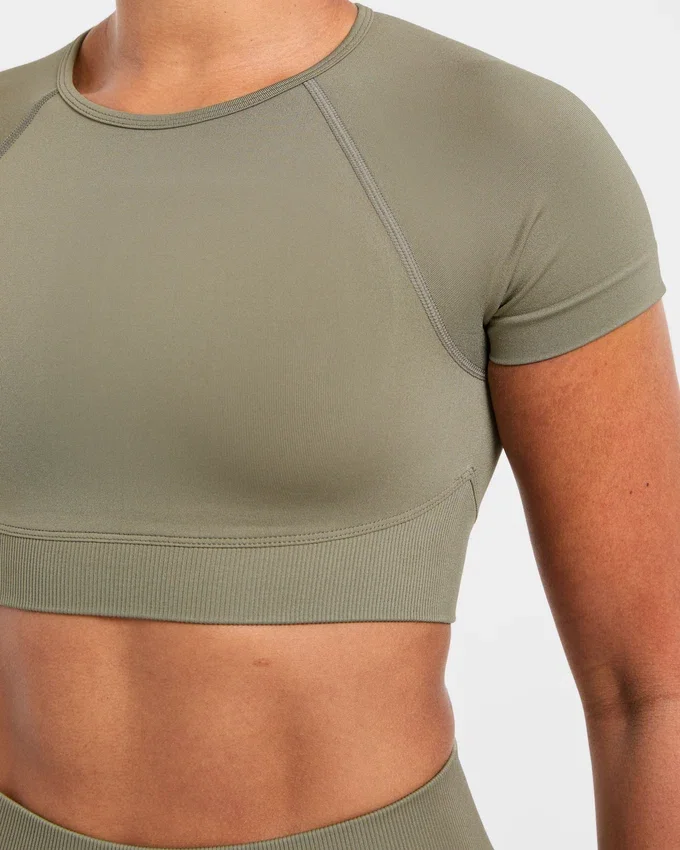 Adapt Seamless Crop Top