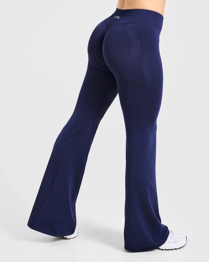 Adapt Seamless Flared Leggings