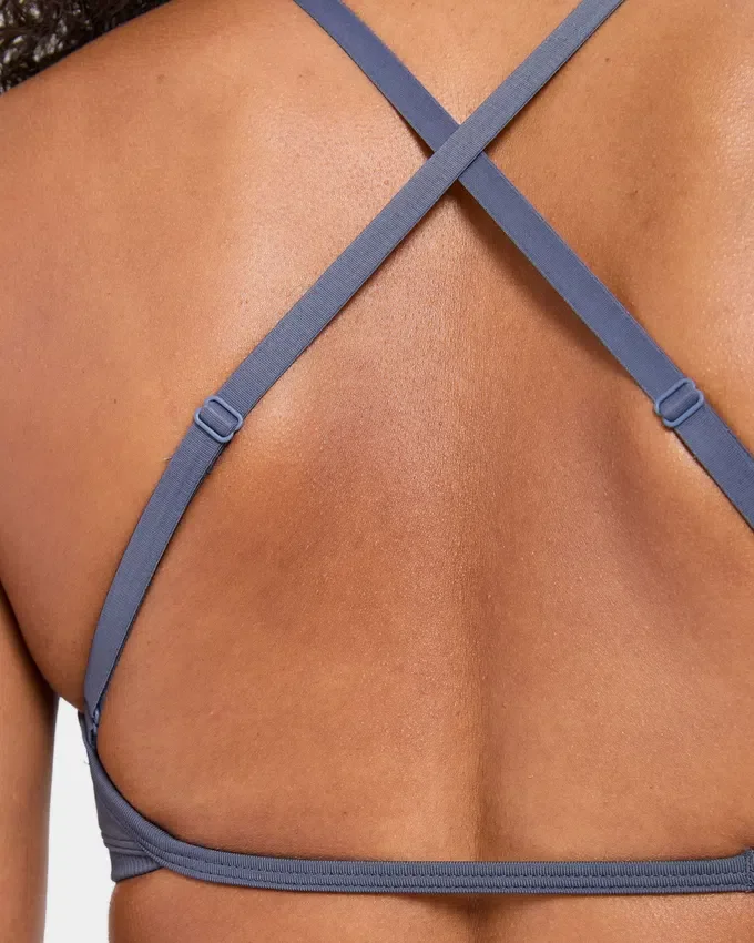Adapt Seamless Strappy Sports Bra