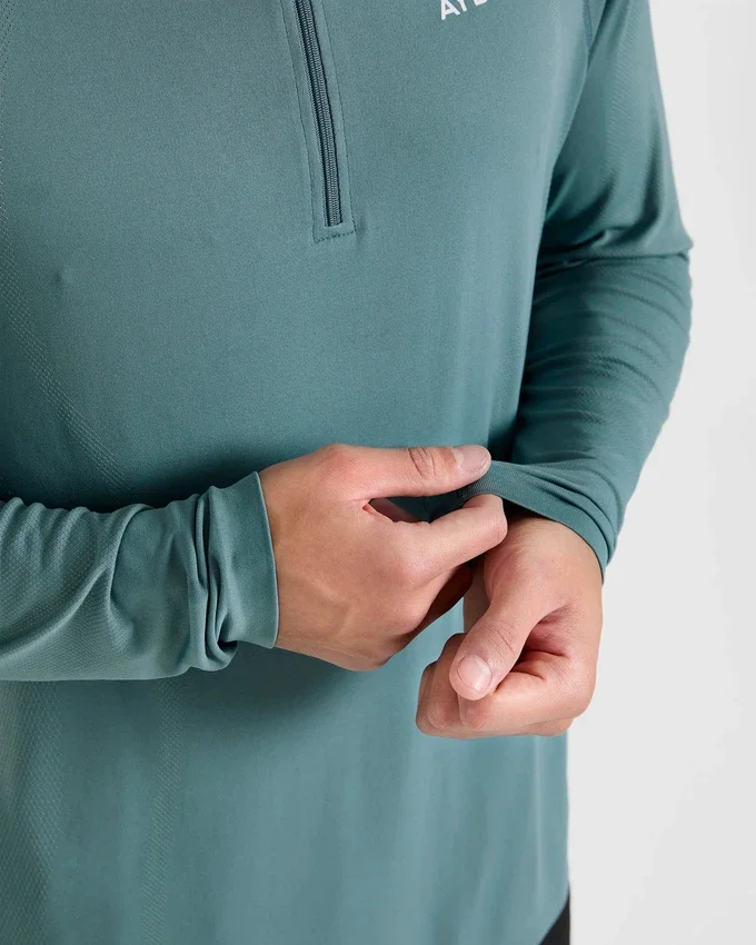 Attain Seamless 1/2 Zip Pullover