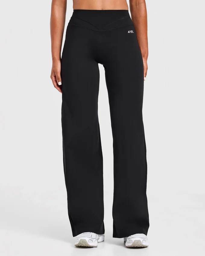 Engage Straight Leg Leggings