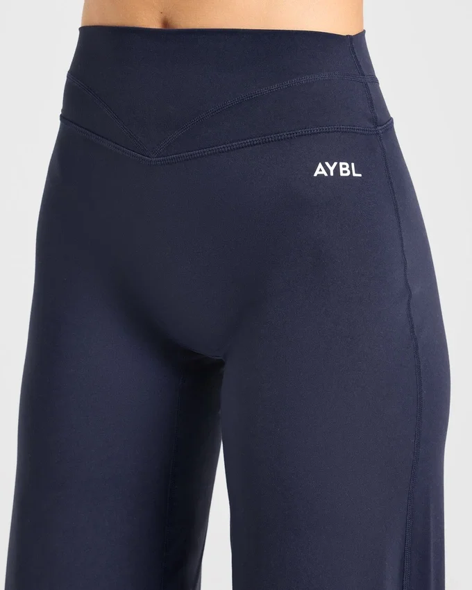 Engage Straight Leg Leggings