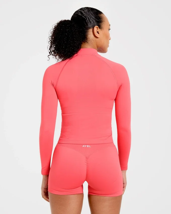 Enhance Seamless Jacket