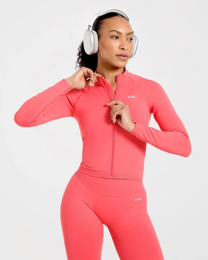 Enhance Seamless Jacket