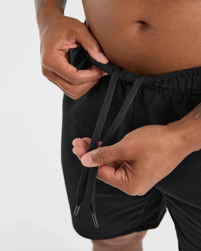 Essential Lightweight 7" Shorts
