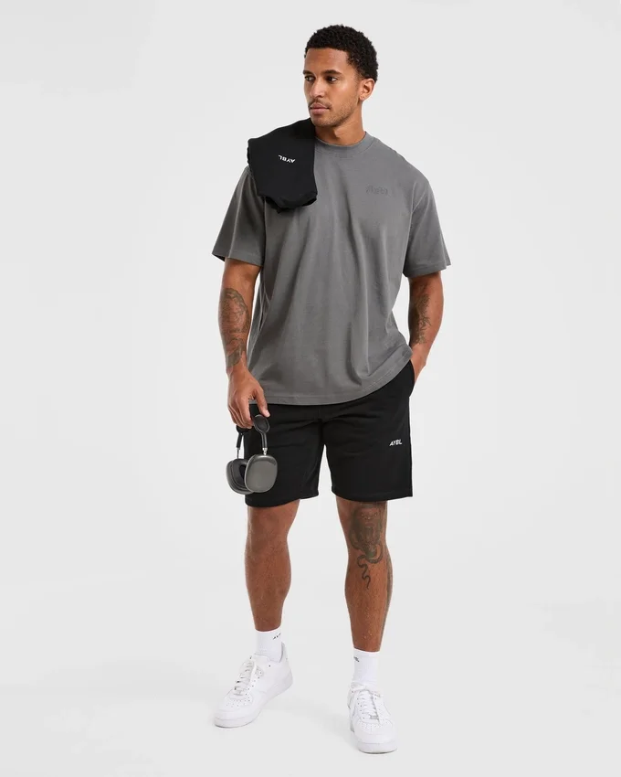 Essential Lightweight 7" Shorts