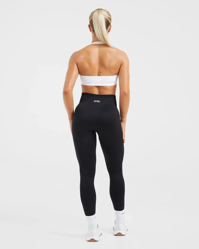 Essential Seamless Halterneck Sports Bra