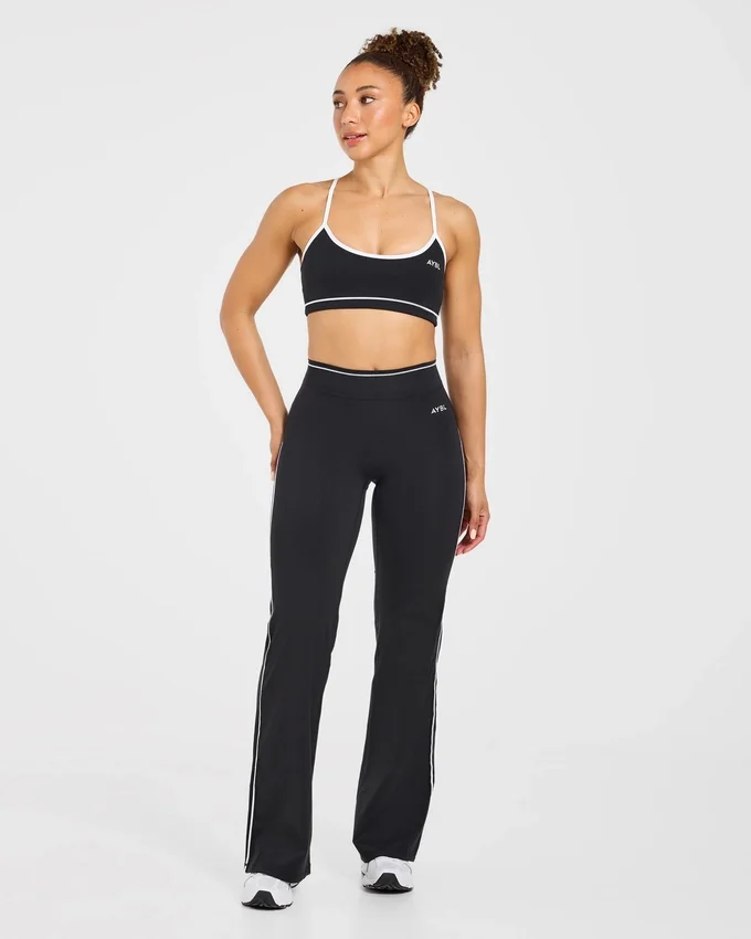 Form Flared Leggings