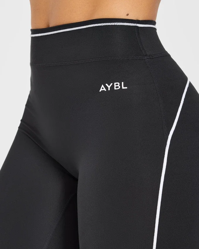 Form Flared Leggings
