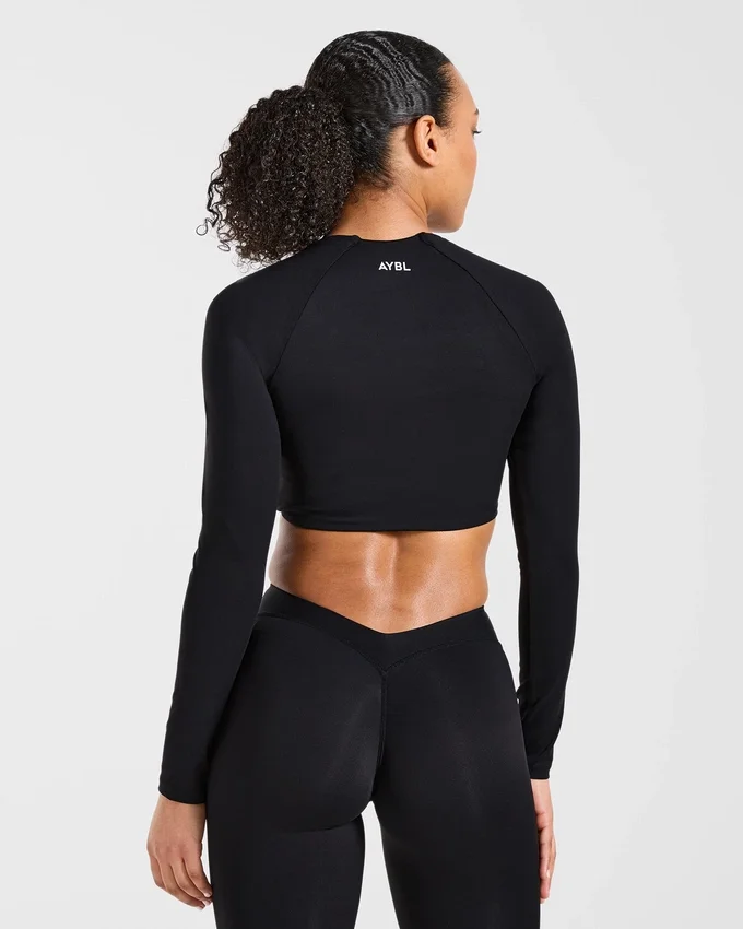 Physique Long Sleeve Crop Top