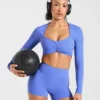 Physique Long Sleeve Crop Top