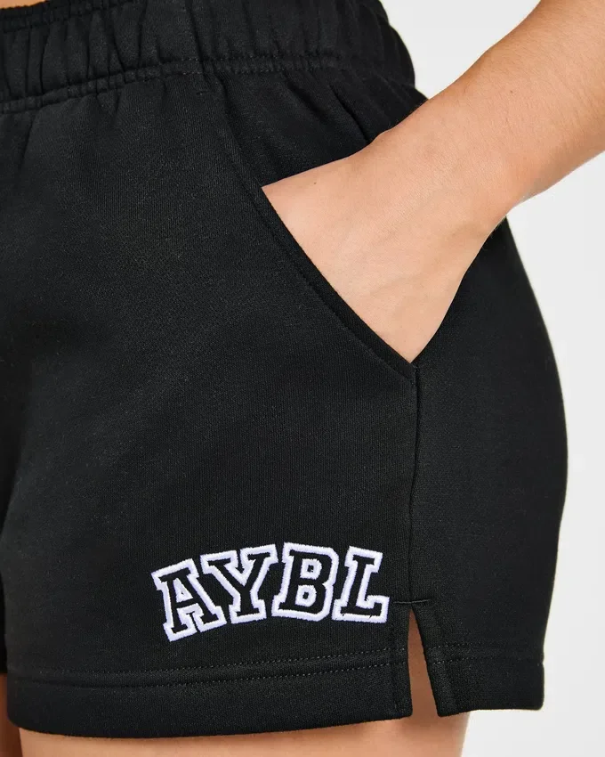 Varsity 2.0 Oversized Shorts