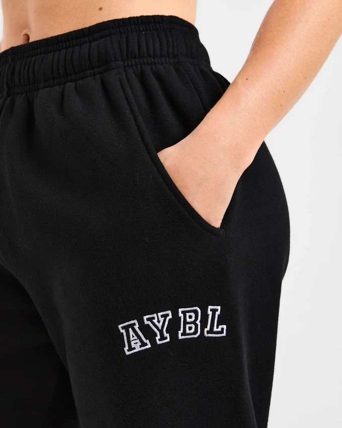 Varsity 2.0 Oversized Straight Leg Joggers